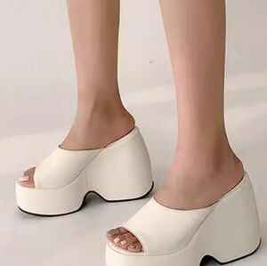women shoes Heels